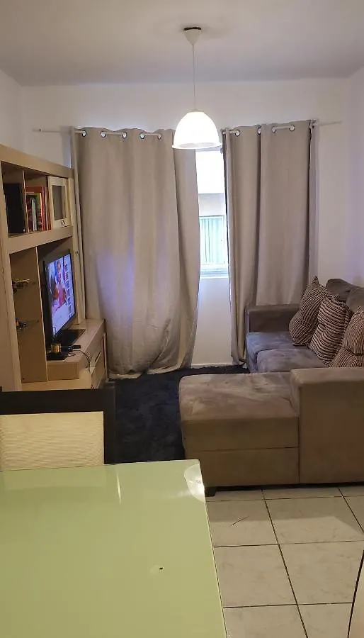 Quarto Em Apartamento Centro 克里西玛 0*,  巴西