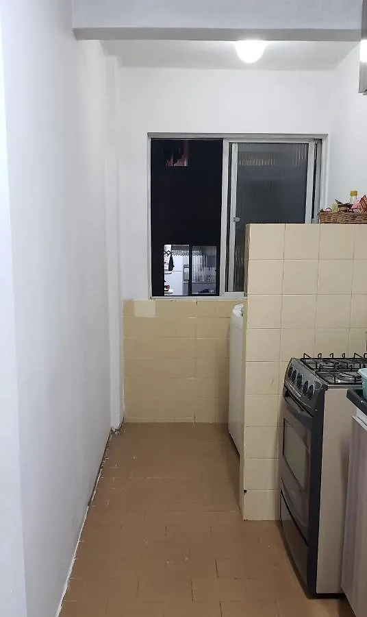 Quarto Em Apartamento Centro 克里西玛